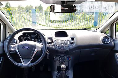 Хэтчбек Ford Fiesta 2016 в Черновцах