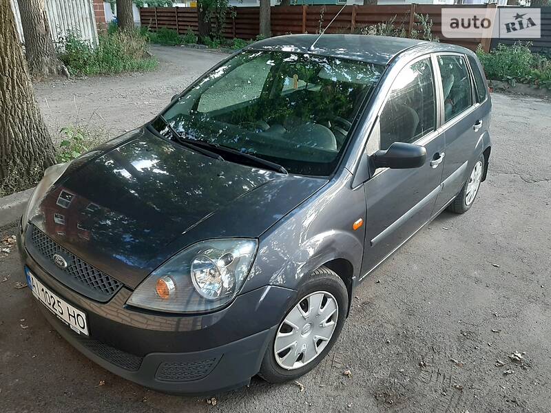 Хетчбек Ford Fiesta 2006 в Бучі