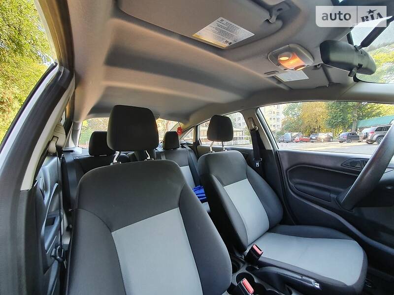 Седан Ford Fiesta 2019 в Львові