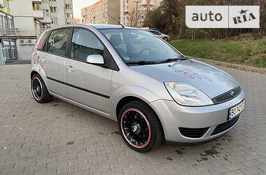 Хэтчбек Ford Fiesta 2005 в Львове