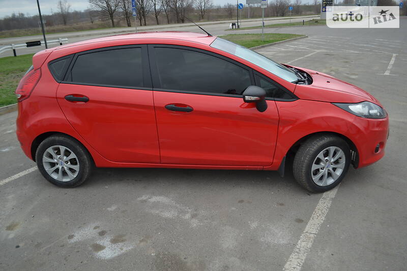 Хетчбек Ford Fiesta 2011 в Дніпрі