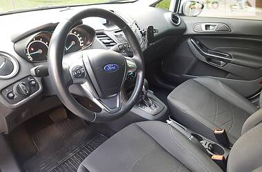 Хетчбек Ford Fiesta 2016 в Києві