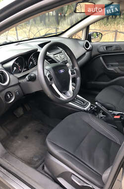 Хэтчбек Ford Fiesta 2017 в 