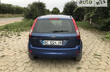 Хэтчбек Ford Fiesta 2006 в 