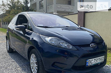 Купе Ford Fiesta 2011 в Львові