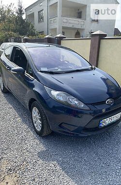 Купе Ford Fiesta 2011 в Львові