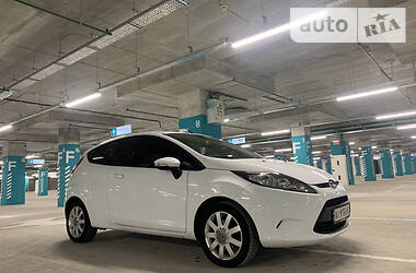 Хетчбек Ford Fiesta 2011 в Києві