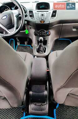Хэтчбек Ford Fiesta 2014 в Львове