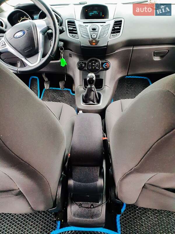 Хетчбек Ford Fiesta 2014 в Львові