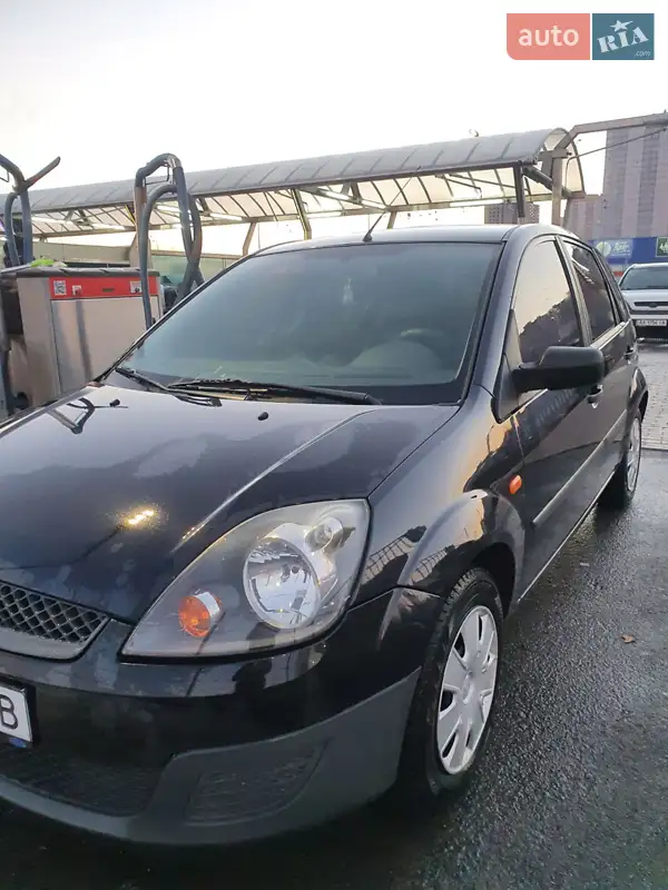 Хэтчбек Ford Fiesta 2008 в 