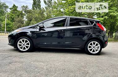 Хэтчбек Ford Fiesta 2014 в Херсоне