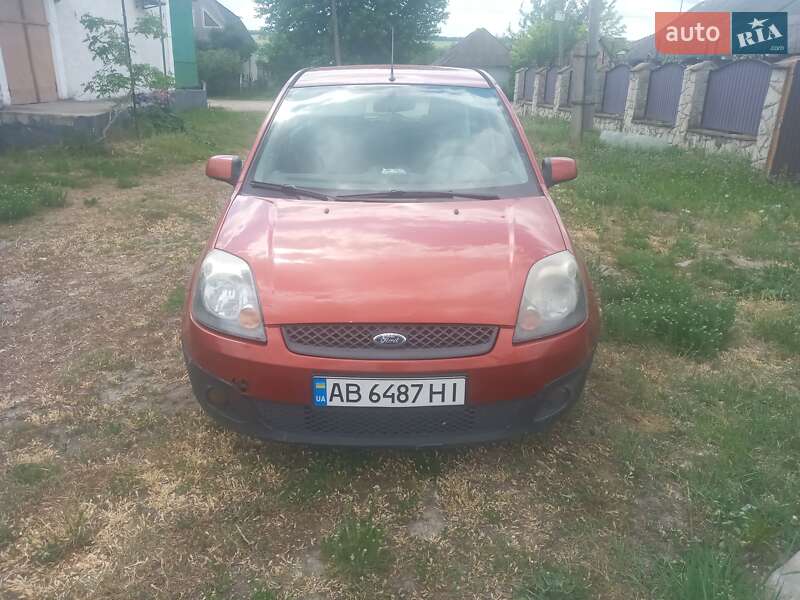 Хэтчбек Ford Fiesta 2007 в Ямполе