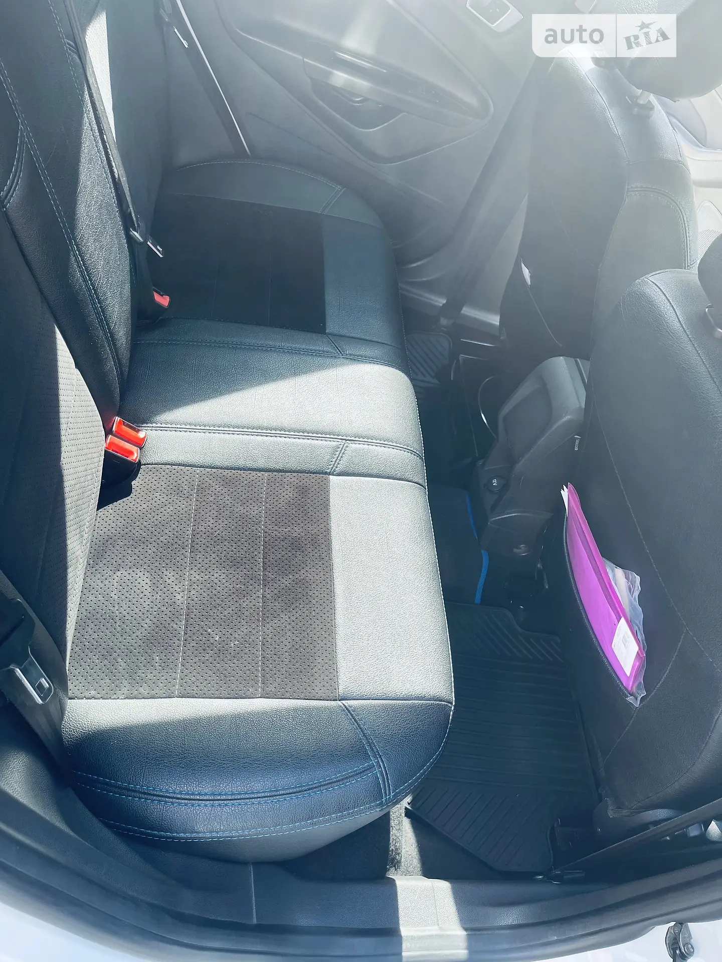 2013 Ford Fiesta - мініатюра 2
