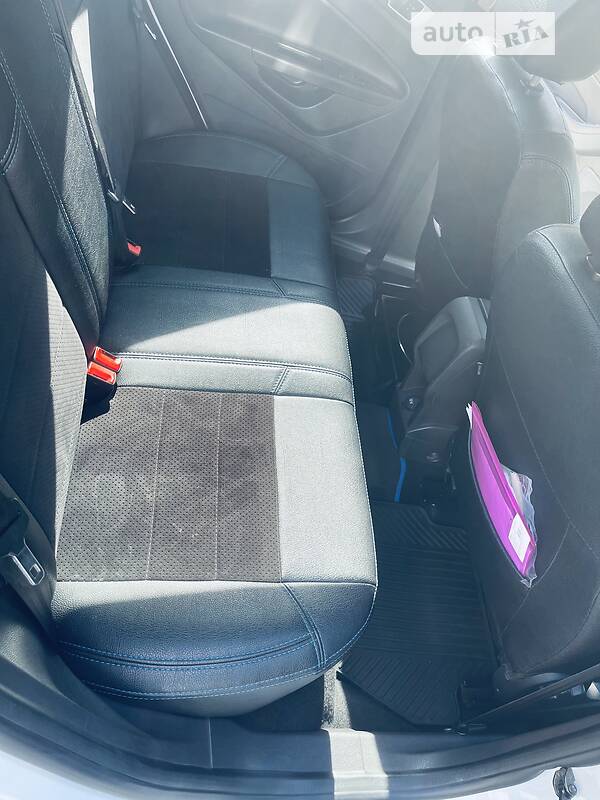 Хэтчбек Ford Fiesta 2013 в Ужгороде