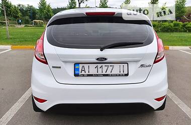 Хэтчбек Ford Fiesta 2016 в Ирпене