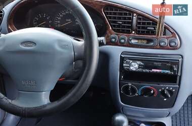 Хэтчбек Ford Fiesta 1998 в Одессе