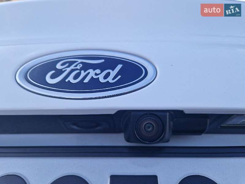 Седан Ford Fiesta 2019 в Киеве