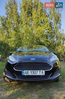 Хэтчбек Ford Fiesta 2016 в Киеве