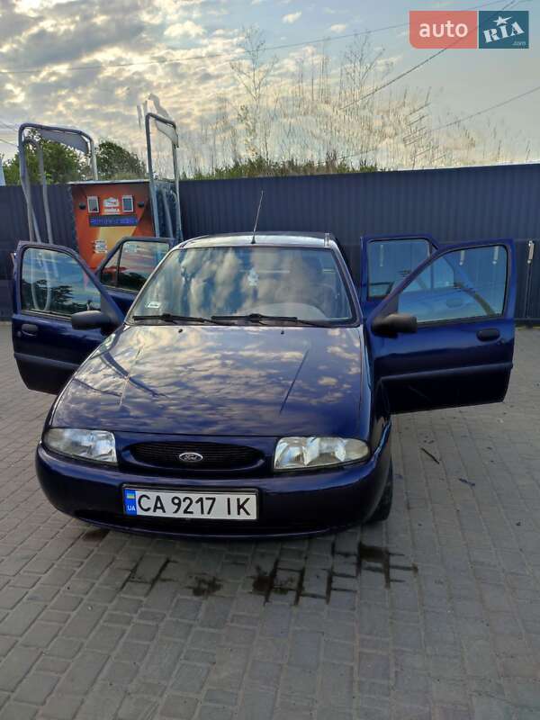 Хэтчбек Ford Fiesta 1998 в Умани