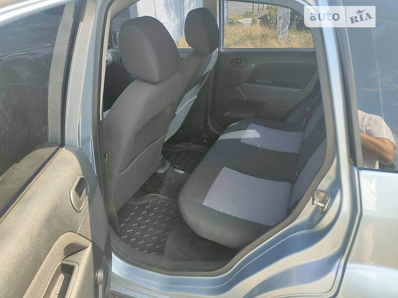 Хэтчбек Ford Fiesta 2005 в Одессе