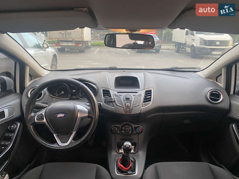 Хэтчбек Ford Fiesta 2013 в Киеве