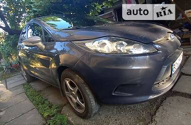 Хэтчбек Ford Fiesta 2010 в 