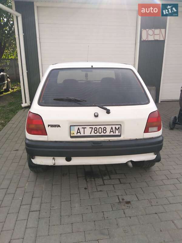 Хэтчбек Ford Fiesta 1995 в Черновцах
