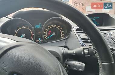 Хэтчбек Ford Fiesta 2013 в 