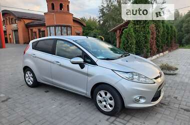 Хэтчбек Ford Fiesta 2011 в Дубно