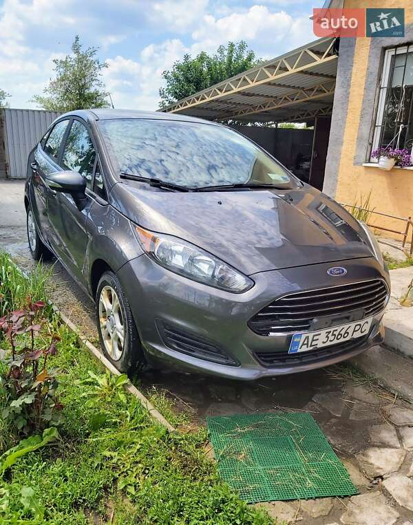 Седан Ford Fiesta 2015 в Днепре фото 12 Седан Ford Fiesta 2015 в Днепре