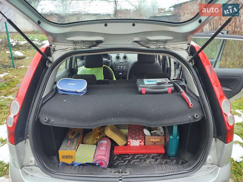 Хэтчбек Ford Fiesta 2006 в Львове