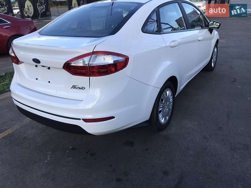 Седан Ford Fiesta 2019 в Обухові