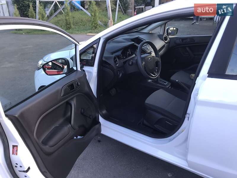 Седан Ford Fiesta 2019 в Обухові