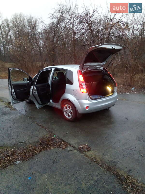 Хэтчбек Ford Fiesta 2007 в Змиеве
