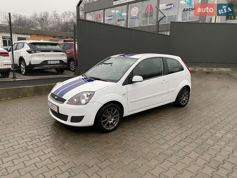 Хэтчбек Ford Fiesta 2007 в Черновцах