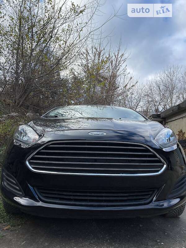 Седан Ford Fiesta 2018 в Днепре