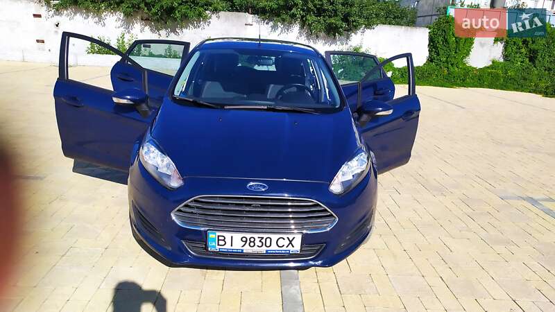 Хэтчбек Ford Fiesta 2015 в Кременчуге