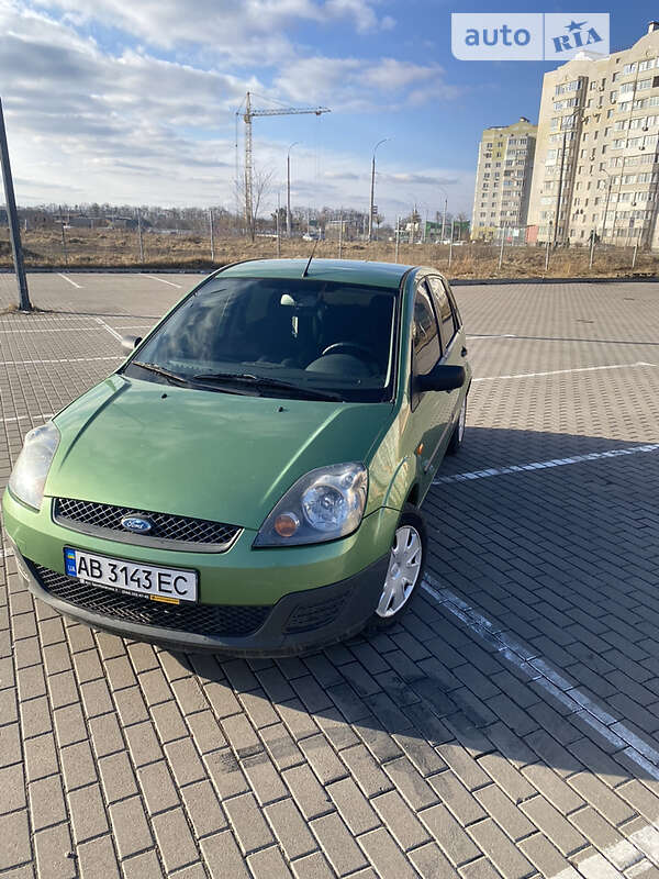 Хэтчбек Ford Fiesta 2006 в Виннице