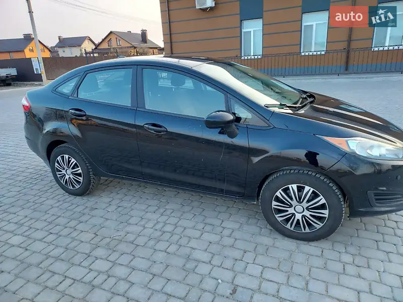 Седан Ford Fiesta 2017 в 