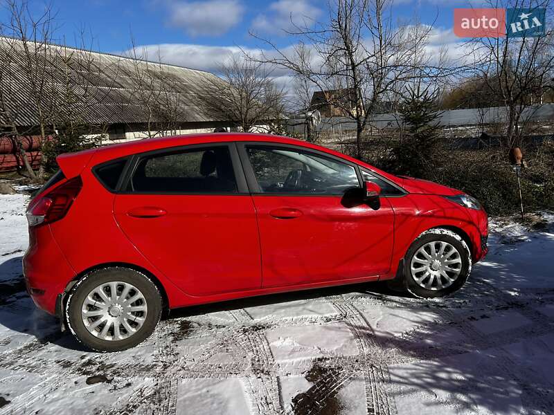 Хэтчбек Ford Fiesta 2016 в Радомышле фото 6 Хэтчбек Ford Fiesta 2016 в Радомышле