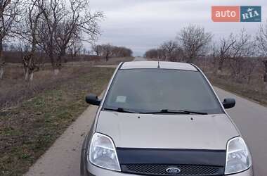 Хэтчбек Ford Fiesta 2003 в Одессе