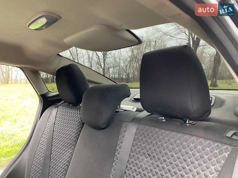 Седан Ford Fiesta 2016 в Кривом Роге фото 5 Седан Ford Fiesta 2016 в Кривом Роге