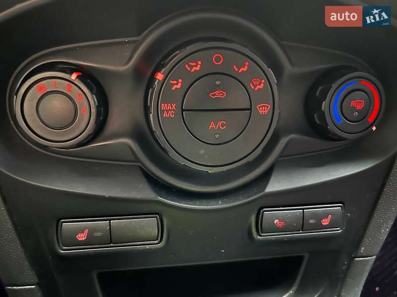 Хэтчбек Ford Fiesta 2011 в Сумах фото 3 Хэтчбек Ford Fiesta 2011 в Сумах