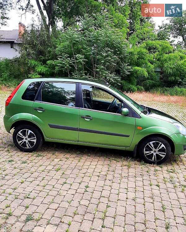 Хэтчбек Ford Fiesta 2006 в Одессе