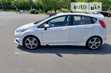 Хэтчбек Ford Fiesta 2019 в 