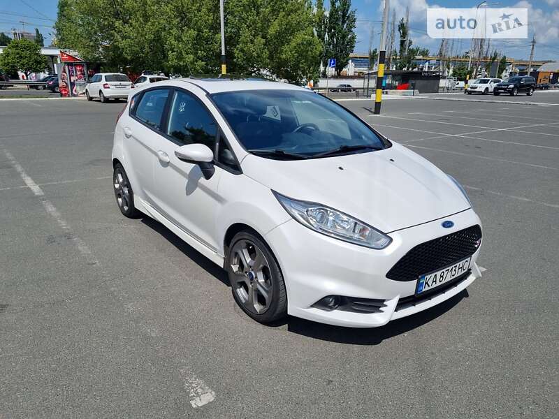 Хэтчбек Ford Fiesta 2019 в Киеве