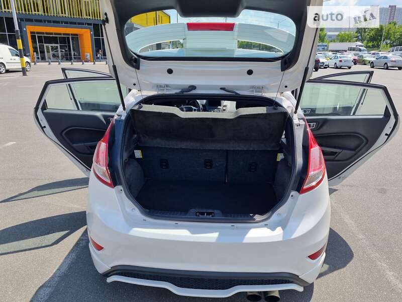 Хэтчбек Ford Fiesta 2019 в Киеве