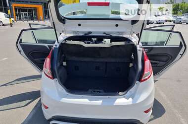 Хэтчбек Ford Fiesta 2019 в 