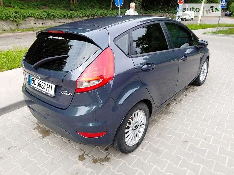 Хэтчбек Ford Fiesta 2011 в Львове
