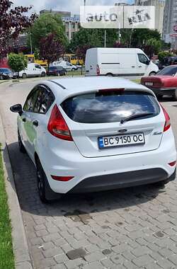 Хетчбек Ford Fiesta 2011 в 